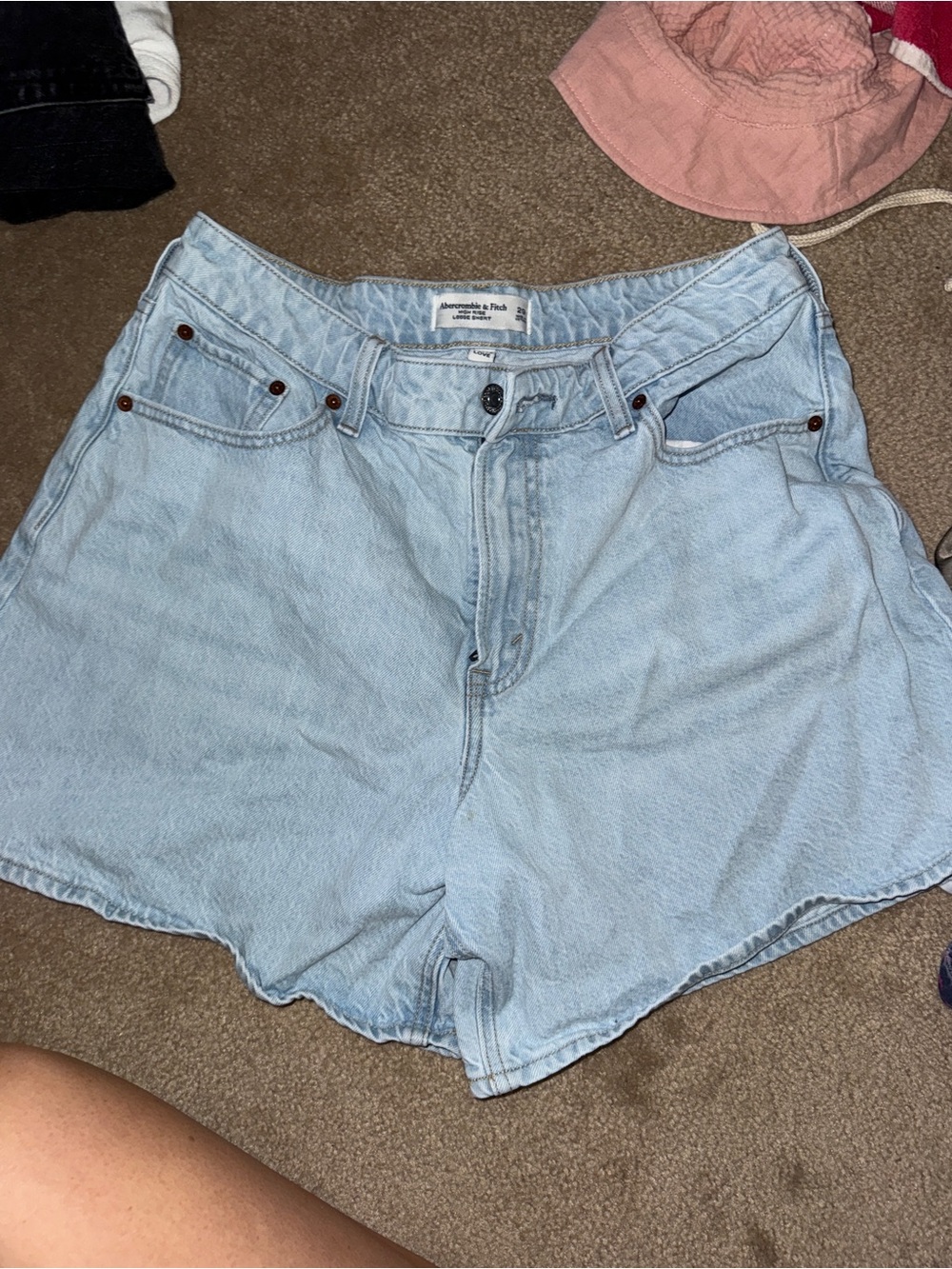 Abercrombie Curve Love high rise loose short - 29 - Picture 5 of 6
